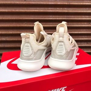 nike free tr8 champagne